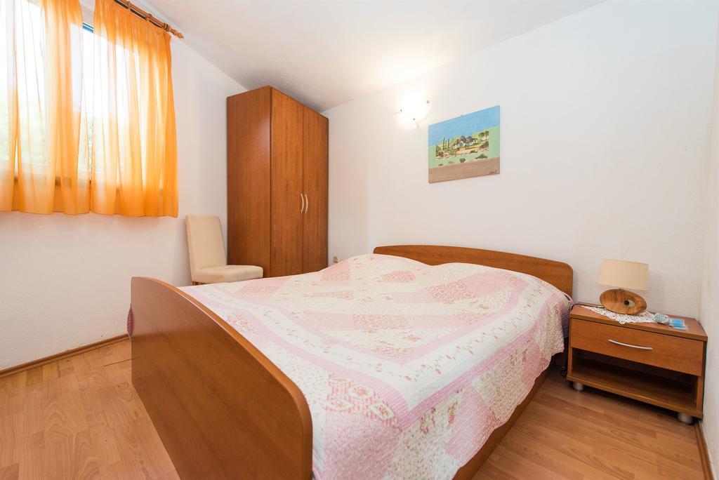 Appartement Biserka *