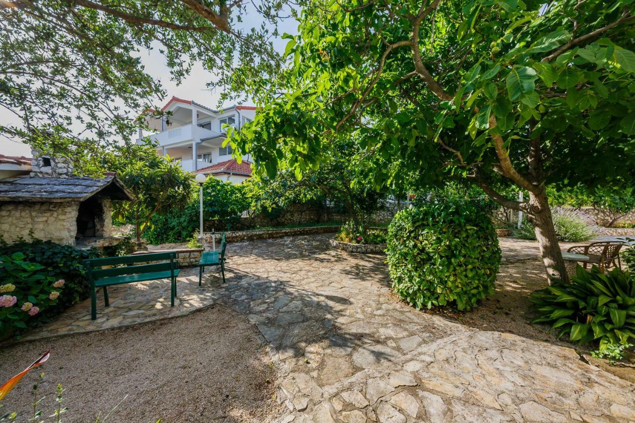 Biserka Appartement *